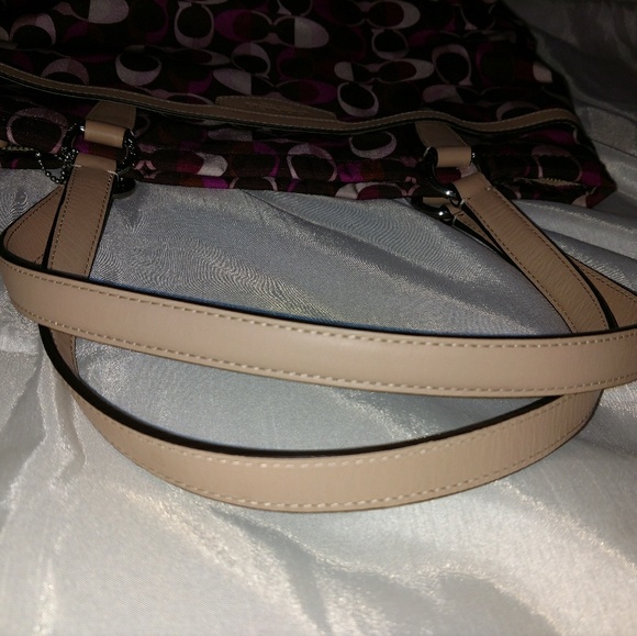 Perfect Coach purse - Picture 4 of 6